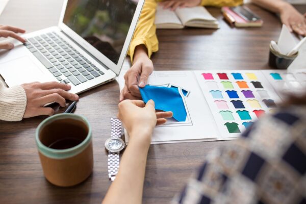 Bàn bạc trao đổi rõ ràng